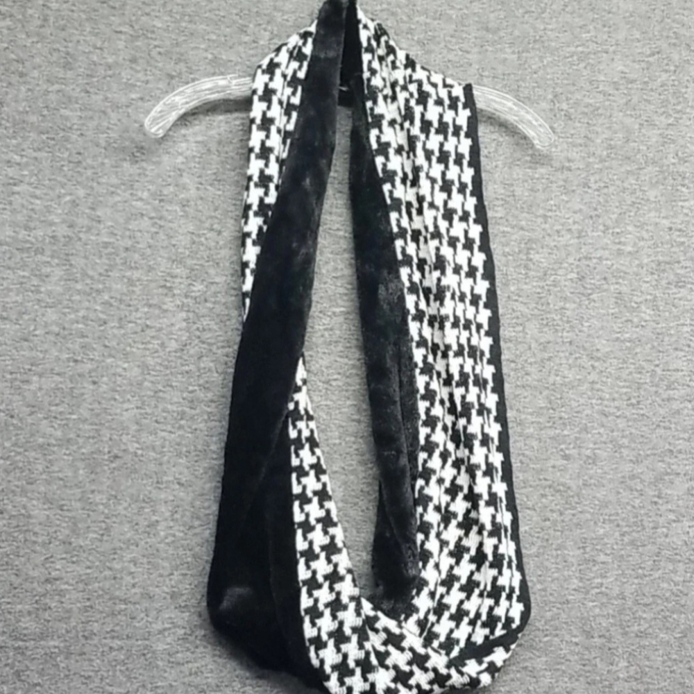 Infinity Scarf Collection18 Faux Fur/Knit Houndstooth Design New With Tags